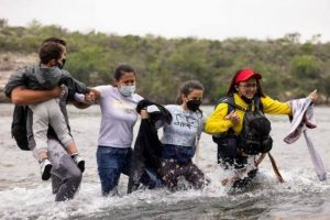 Detuvieron a 114 migrantes en el sur de México