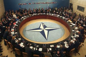 Ministros de defensa de la OTAN se reúnen ¡Debatirán redoble de presencia en el Este de Europa! - FOTO