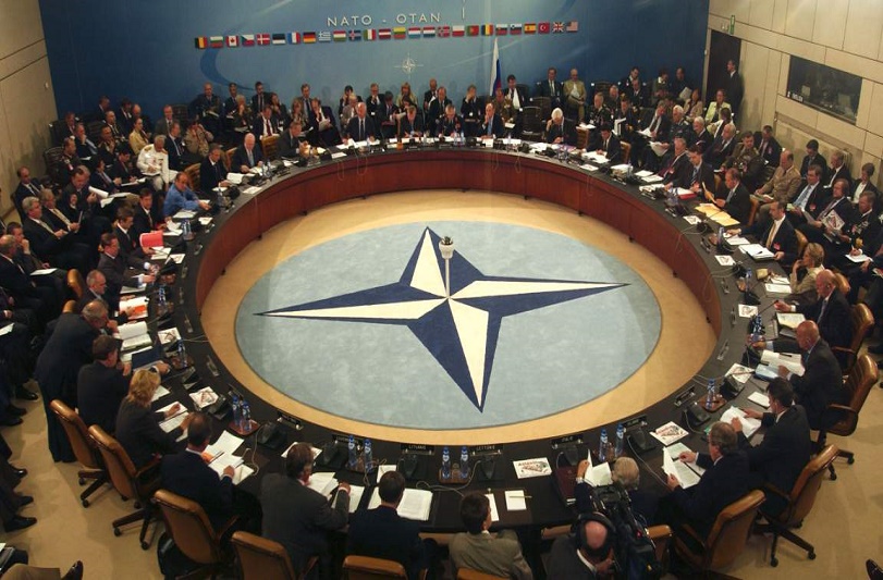Ministros de defensa de la OTAN se reúnen ¡Debatirán redoble de presencia en el Este de Europa! - FOTO