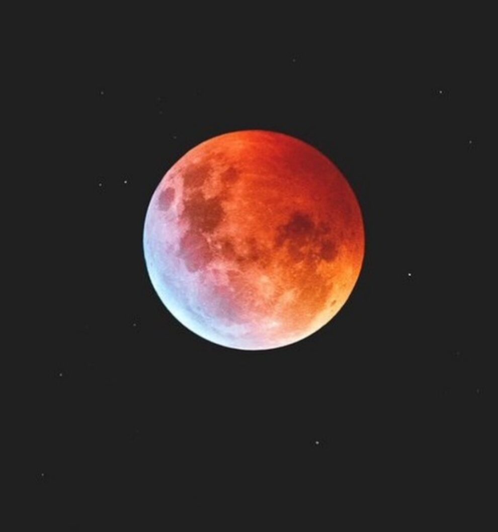 Eclipse lunar total maravilló el cielo en Venezuela y otros países de la región