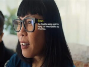 ¡Atención! Google presenta prototipo de gafas ‘RA’ que transcriben y traducen en tiempo real - FOTO