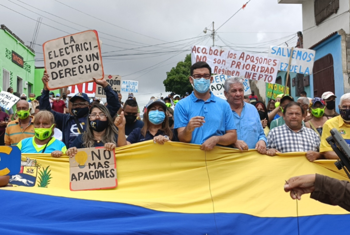 Fallas en el servicio de energía eléctrica llevó a los habitantes de Lara a protestar este 11 -M