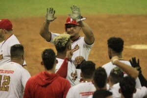 Ronald José Rubio Ampueda - Liga Mayor de Béisbol Profesional; Posiciones tras 5 semanas de acción - FOTO