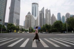 Shanghái levanta restricciones anticovid tras dos meses de cuarentena - FOTO