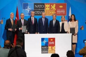 Turquía firma acuerdo histórico con Suecia y Finlandia ¡Levanta veto a su adhesión a la OTAN! - FOTO