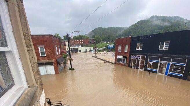 Inundaciones en Kentucky llevan a las autoridades a decretar el estado de emergencia