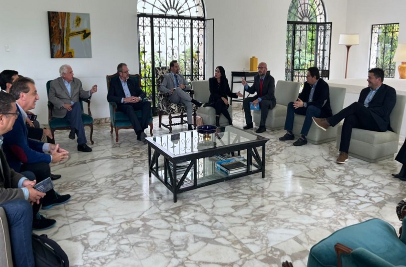 Plataforma Unitaria sostuvo reunión con embajadores de Estados Unidos y Francia - FOTO