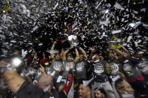 Ronald José Rubio Ampueda - LMBP ¡Senadores de Caracas levanta Copa New Arrival por 2do año seguido! - FOTO