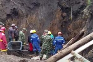 Colombia | Rescatan a 9 trabajadores que quedaron atrapados en una mina de carbón en Cundinamarca