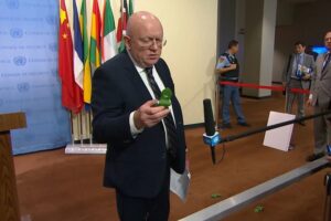 Rusia muestra minas antipersonas