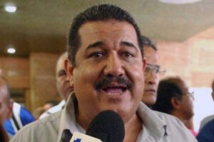 Pablo Zambrano denunció que ha sido despedido de la Secretaría de Salud de Caracas