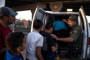Estados Unidos ha detenido este 2022 a más de 2 mil migrantes sin documentos
