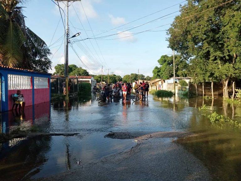 Anzoátegui | Lluvias causan inundaciones y afectan a más de 3 mil familias