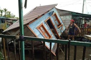 Zulia | Palafitos y viviendas al Sur del Lago afectadas por oleajes y vientos