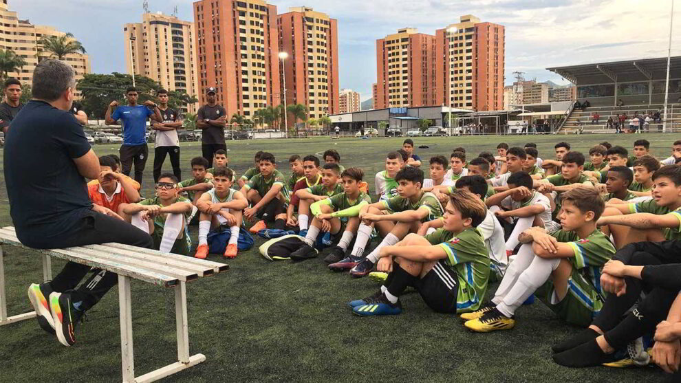 Sebastián Cano Caporales expresó que prefiere ser visto como formador en el campo del fútbol