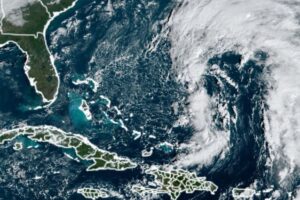 Florida ha sido declarada en estado de emergencia ante la llegada de la tormenta Nicole