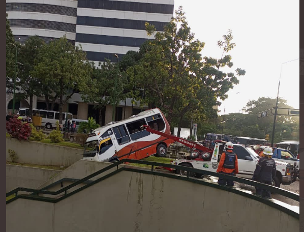 Accidente en Altamira deja más de 10 heridos
