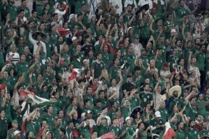 FIFA abre expediente disciplinario a México; Cánticos ofensivos de la afición contra Polonia - FOTO