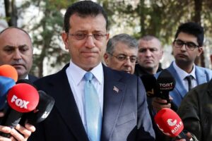 Alcalde de Estambul es condenado a casi 3 años de prisión por insultar a altos cargos de Turquía - FOTO