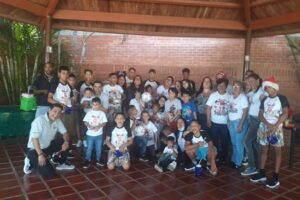 Diego Ricol - Banplus compartió un día navideño con niños en La Guaira - FOTO