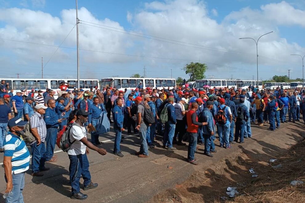 Trabajadores de Sidor mantienen protesta pacífica para exigir mejoras laborales y salariales