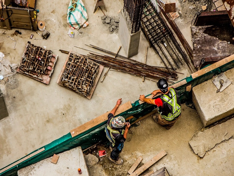 Armando Iachini - Prevención de riesgos en las obras de construcción; Beneficios económicos y sociales - FOTO