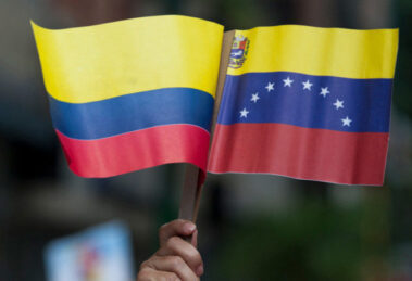 Petro negó que Colombia tenga pensado exigir pasaporte vigente a migrantes venezolanos