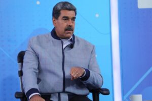 Venezuela "va a seguir su marcha económica" con o sin licencias de EE.UU.